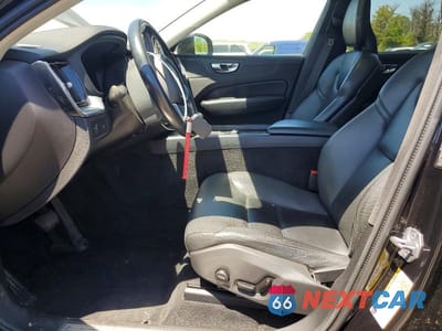 Zdjęcie 7 z 13 samochodu: 2019 VOLVO XC60 T5 VIN:LYV102RK6KB214470 - miniatura