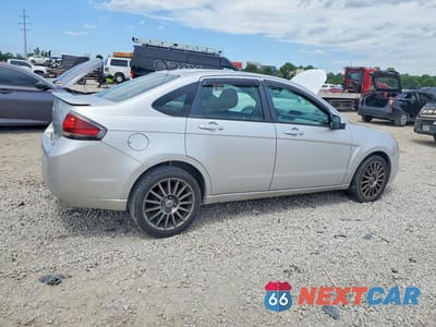 Trzecie zdjęcie samochodu z tyłu: 2010 FORD FOCUS SES VIN:1FAHP3GN9AW197403 - miniatura