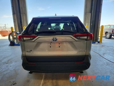Zdjęcie 6 z 13 samochodu: 2024 TOYOTA RAV4 HYBRID XLE VIN:2T3RWRFVXRW242395 - miniatura