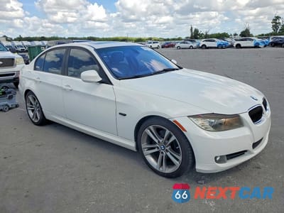 Czwarte zdjęcie samochodu z boku: 2011 BMW 328 I VIN:WBAPH7C54BE674517 - miniatura