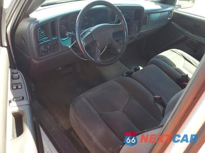 Zdjęcie 8 z 12 samochodu: 2003 GMC NEW SIERRA C1500 VIN:1GTEC14T93Z360648 - miniatura
