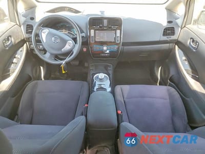 Zdjęcie 8 z 12 samochodu: 2015 NISSAN LEAF SV VIN:1N4AZ0CP8FC323762 - miniatura