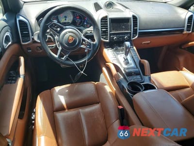Zdjęcie 8 z 13 samochodu: 2016 PORSCHE CAYENNE SE HYBRID VIN:WP1AE2A2XGLA64426 - miniatura