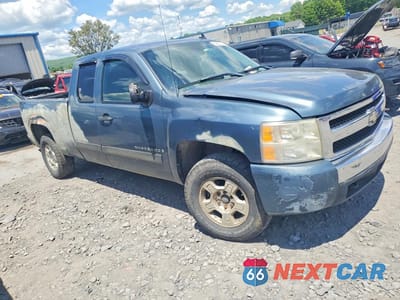 Czwarte zdjęcie samochodu z boku: 2008 CHEVROLET SILVERADO K1500 VIN:2GCEK19J781186668 - miniatura