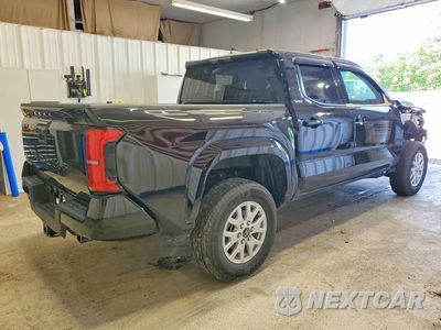 Trzecie zdjęcie samochodu z tyłu: 2025 TOYOTA TACOMA SR5 VIN:3TMLB5JN9SM150283 - miniatura
