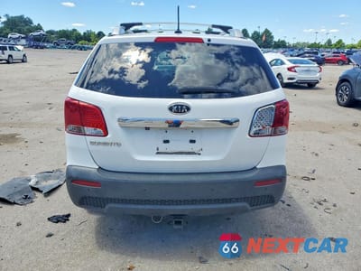 Zdjęcie 6 z 12 samochodu: 2011 KIA SORENTO LX VIN:5XYKT4A18BG130197 - miniatura