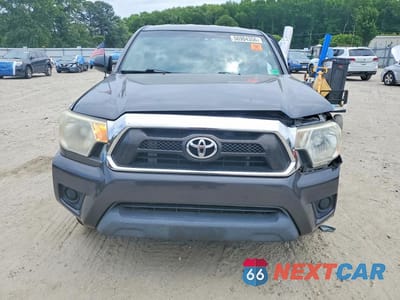 Piąte zdjęcie samochodu w środku: 2014 TOYOTA TACOMA ACCESS CAB VIN:5TFTX4CN1EX038178 - miniatura