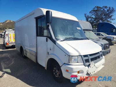 Czwarte zdjęcie samochodu z boku: 2015 ISUZU NPR VIN:JALB4T177F7W00443 - miniatura