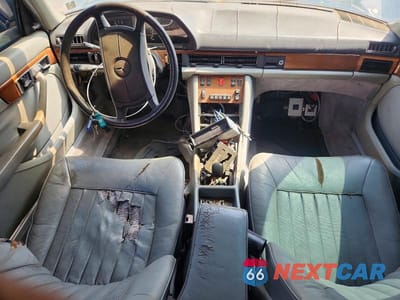 Zdjęcie 8 z 12 samochodu: 1986 MERCEDES-BENZ 420 SEL VIN:WDBCA35D7GA210198 - miniatura