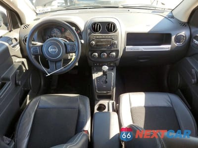 Zdjęcie 8 z 13 samochodu: 2015 JEEP COMPASS SPORT VIN:1C4NJCBA4FD210970 - miniatura