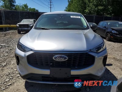 Piąte zdjęcie samochodu w środku: 2023 FORD ESCAPE ACTIVE VIN:1FMCU9GN7PUB25048 - miniatura