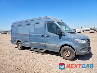 Zdjęcie 9 z 10 samochodu: 2019 MERCEDES BENZ SPRINTER 2500 DELIVERY VAN VIN:WD4PF1CD2KP136339 - miniatura