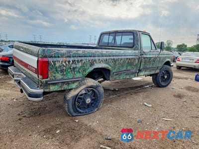 Trzecie zdjęcie samochodu z tyłu: 1990 FORD F350 VIN:1FTHF36M9LNB17127 - miniatura