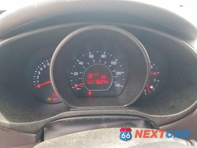 Zdjęcie 9 z 13 samochodu: 2014 KIA SOUL BASE VIN:KNDJN2A29E7727895 - miniatura
