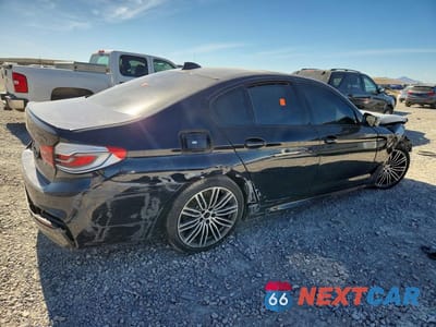 Trzecie zdjęcie samochodu z tyłu: 2019 BMW M550XI VIN:WBAJB9C54KB288085 - miniatura