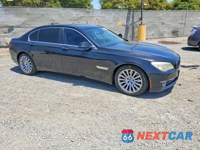 Czwarte zdjęcie samochodu z boku: 2013 BMW 740 LI VIN:WBAYE4C52DDW22744 - miniatura