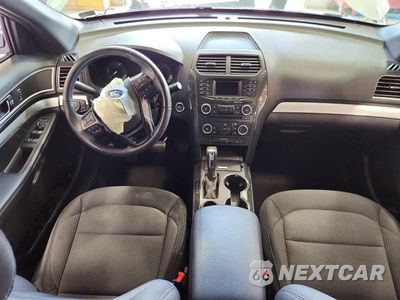 Zdjęcie 8 z 13 samochodu: 2017 FORD EXPLORER XLT VIN:1FM5K7D87HGE12391 - miniatura