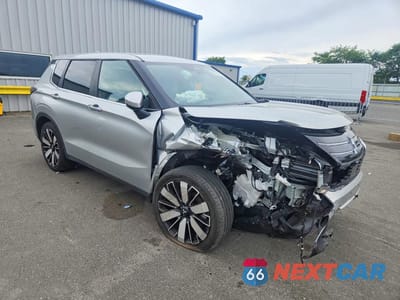Czwarte zdjęcie samochodu z boku: 2025 MITSUBISHI OUTLANDER SE VIN:JA4J4VA85SZ033840 - miniatura