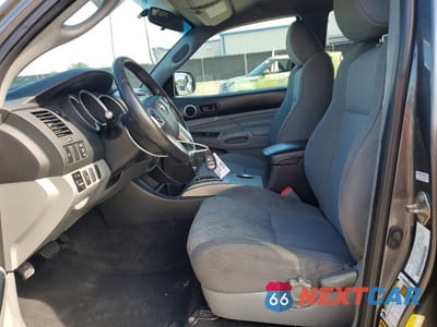 Zdjęcie 7 z 12 samochodu: 2014 TOYOTA TACOMA VIN:5TFJU4GN1EX056691 - miniatura