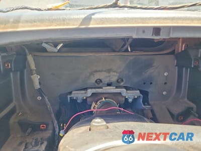 Zdjęcie 9 z 13 samochodu: 2004 GMC NEW SIERRA C1500 VIN:1GTEC19V04Z180955 - miniatura