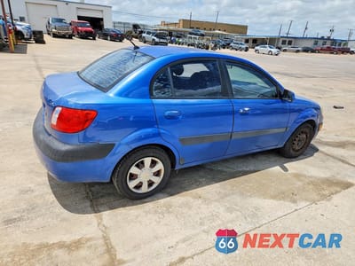 Trzecie zdjęcie samochodu z tyłu: 2006 KIA RIO LX AUTOMATIC VIN:KNADE123X66121864 - miniatura