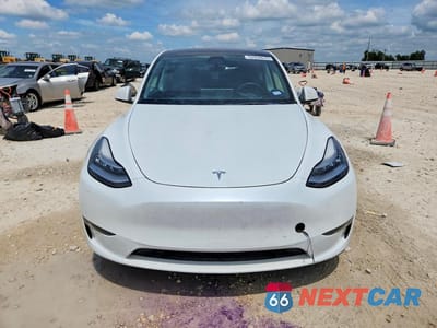 Piąte zdjęcie samochodu w środku: 2023 TESLA MODEL Y VIN:7SAYGDEE8PA067824 - miniatura