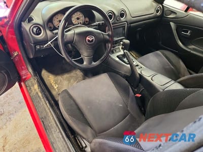 Zdjęcie 8 z 12 samochodu: 2004 MAZDA MX-5 MIATA BASE VIN:JM1NB353X40407513 - miniatura