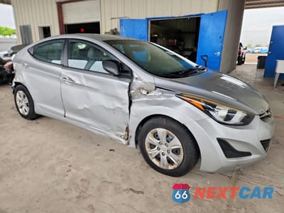 Czwarte zdjęcie samochodu z boku: 2016 HYUNDAI ELANTRA SE VIN:5NPDH4AE1GH740200 - miniatura