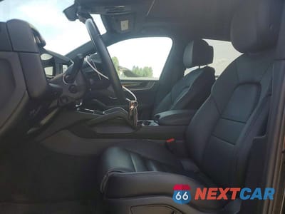 Zdjęcie 7 z 13 samochodu: 2024 PORSCHE CAYENNE VIN:WP1AA2AY2RDA10535 - miniatura