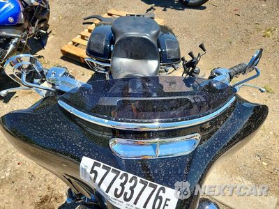 Piąte zdjęcie samochodu w środku: 2018 HARLEY-DAVIDSON FLHTKL ULTRA LIMITED LOW VIN:1HD1KKD14JB677702 - miniatura
