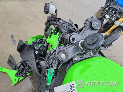 Zdjęcie 7 z 9 samochodu: 2024 KAWASAKI ZX636 K VIN:JKBZXJK16RA003142 - miniatura