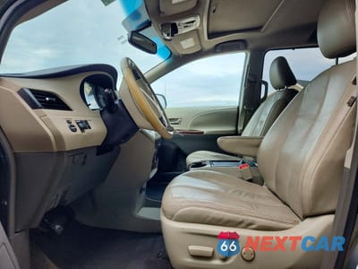 Zdjęcie 7 z 13 samochodu: 2011 TOYOTA SIENNA XLE 8-PASSENGER VIN:5TDYK3DC3BS048448 - miniatura