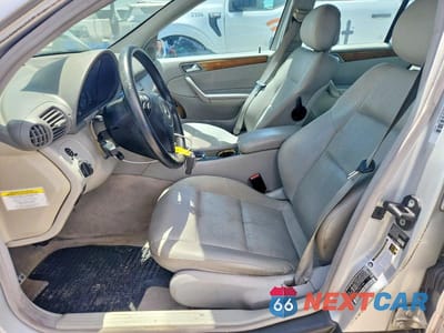 Zdjęcie 7 z 12 samochodu: 2007 MERCEDES-BENZ C 230 VIN:WDBRF52H17F847184 - miniatura