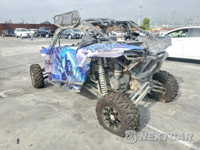 Trzecie zdjęcie samochodu z tyłu: 2021 CAN-AM MAVERICK X3 UTILITY VEHICLE VIN:3JBVGAY2XMK000232 - miniatura