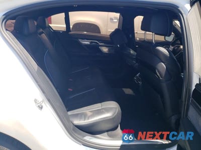 Zdjęcie 10 z 12 samochodu: 2017 BMW 750 XI VIN:WBA7F2C53HG421761 - miniatura