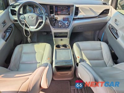 Zdjęcie 8 z 13 samochodu: 2017 TOYOTA SIENNA XLE 8-PASSENGER VIN:5TDYZ3DCXHS838611 - miniatura