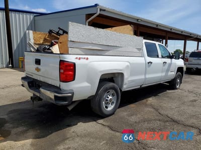Trzecie zdjęcie samochodu z tyłu: 2017 CHEVROLET SILVERADO K2500 HEAVY DUTY VIN:1GC1KUEG0HF162781 - miniatura