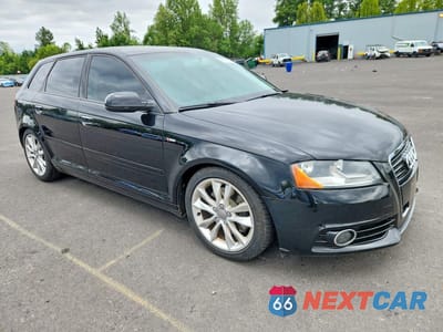Czwarte zdjęcie samochodu z boku: 2011 AUDI A3 PREMIUM VIN:WAUFEAFM1BA020246 - miniatura
