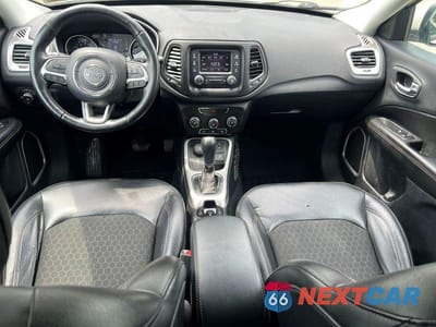Zdjęcie 7 z 10 samochodu: 2018 JEEP COMPASS LATITUDE VIN:3C4NJDBBXJT185851 - miniatura