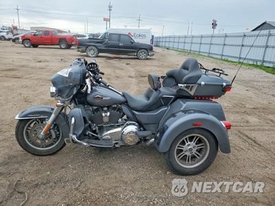 Trzecie zdjęcie samochodu z tyłu: 2016 HARLEY-DAVIDSON FLHTCUTG TRI GLIDE ULTRA VIN:1HD1MAL18GB852970 - miniatura