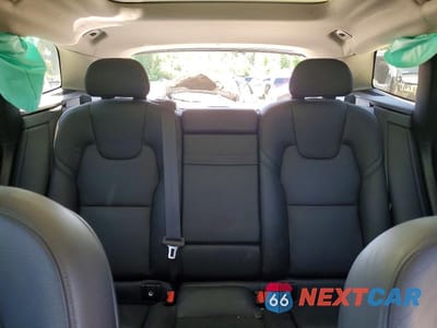 Zdjęcie 10 z 13 samochodu: 2018 VOLVO XC60 T5 MOMENTUM VIN:YV4102RK5J1064855 - miniatura