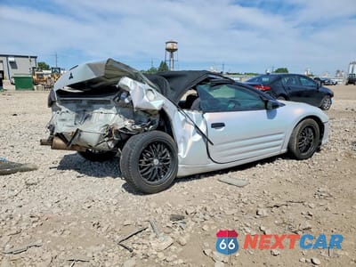 Trzecie zdjęcie samochodu z tyłu: 2001 MITSUBISHI ECLIPSE SPYDER GS VIN:4A3AE45G11E072278 - miniatura