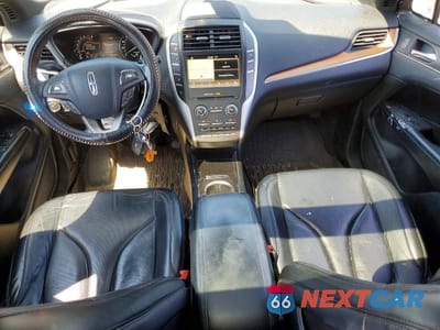 Zdjęcie 8 z 13 samochodu: 2018 LINCOLN MKC RESERVE VIN:5LMCJ3D94JUL20557 - miniatura