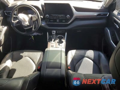 Zdjęcie 8 z 13 samochodu: 2022 TOYOTA HIGHLANDER HYBRID PLATINUM VIN:5TDEBRCH0NS101520 - miniatura