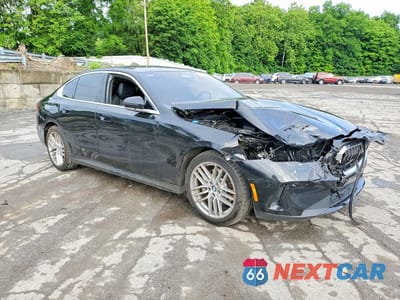 Czwarte zdjęcie samochodu z boku: 2024 BMW 530 XI VIN:WBA53FJ04RCS52275 - miniatura