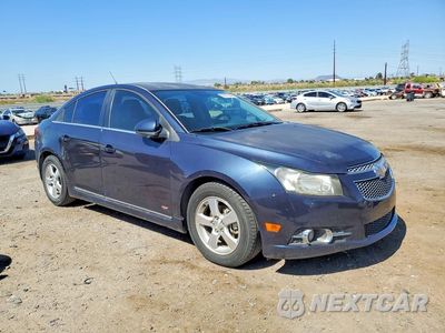 Czwarte zdjęcie samochodu z boku: 2014 CHEVROLET CRUZE LT VIN:1G1PC5SB4E7348134 - miniatura