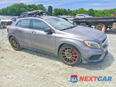 Czwarte zdjęcie samochodu z boku: 2015 MERCEDES-BENZ GLA 45 AMG VIN:WDDTG5CBXFJ104796 - miniatura