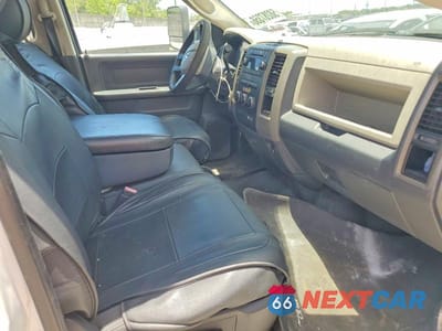 Piąte zdjęcie samochodu w środku: 2011 DODGE RAM 4500 VIN:3D6WA6CL1BG570615 - miniatura
