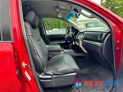 Zdjęcie 10 z 12 samochodu: 2016 TOYOTA TUNDRA SR5 VIN:5TFUY5F18GX492608 - miniatura