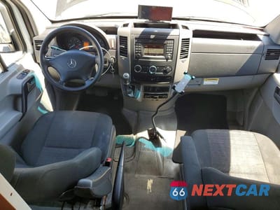Zdjęcie 8 z 13 samochodu: 2016 MERCEDES BENZ SPRINTER 2500 DELIVERY VAN VIN:WD3PE8CDXGP317342 - miniatura